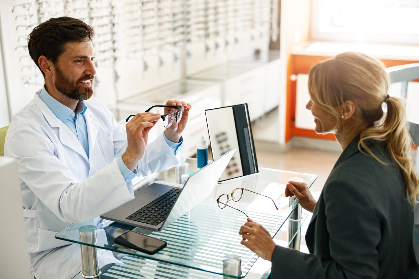 Virtual Eyewear Consultation